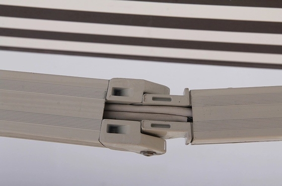 Buitenaf aluminium legering vouwarm terugtrekbaar luifel met duurzaam PU-gecoat zeil